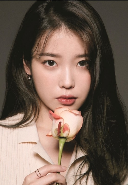 IU