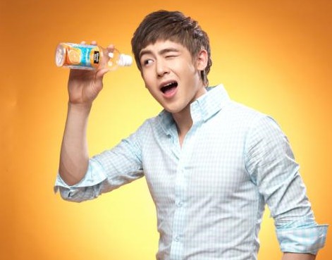 nickhun-drink