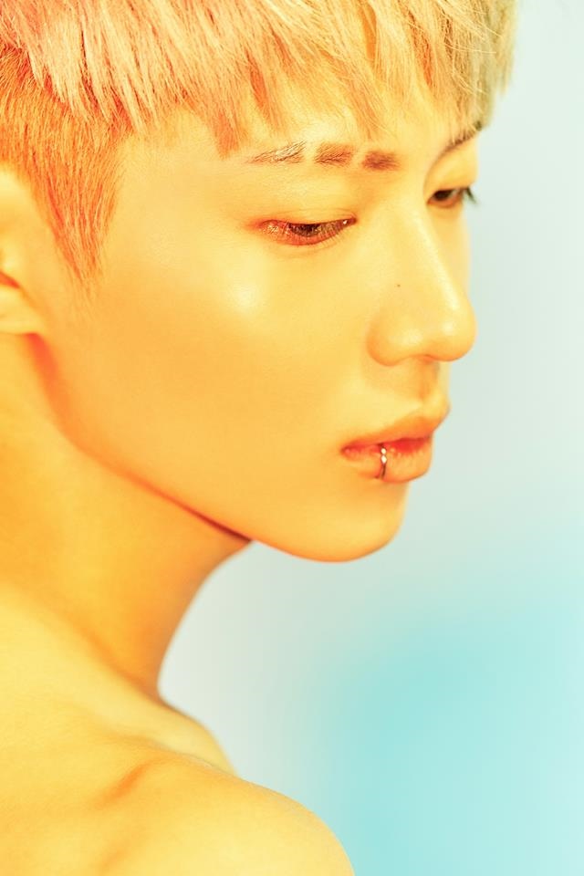 泰民《MOVE》概念照 (來源:SHINee@FB)
