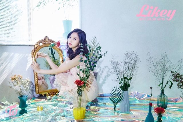 MINA《Likey》概念照