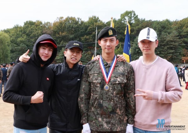 澤演、Nichkhun、祐榮、燦盛