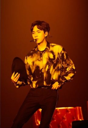 Aron《DOUBLE YOU》演唱會現場照