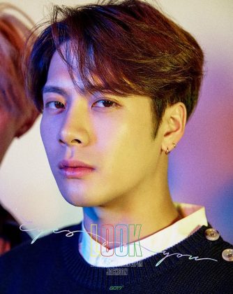 Jackson《EYES ON YOU》概念照