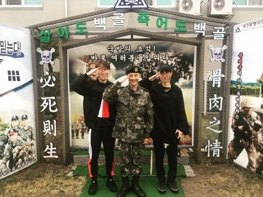 G-Dragon 新兵教育結業式照片