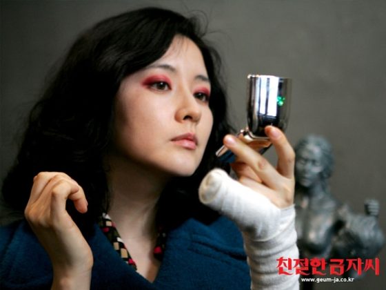 《親切的金子》海報：李英愛