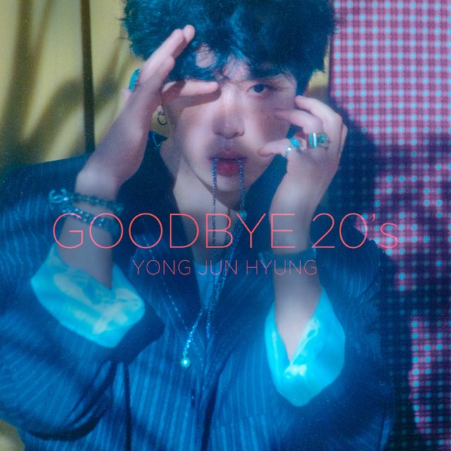 龍俊亨《GOODBYE 20’s》封面照