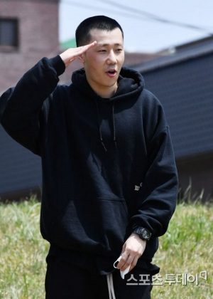 聖圭入伍