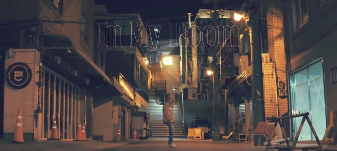 玟星《In my room》MV 影片截圖