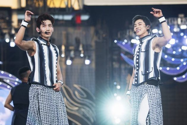 東方神起《東方神起 LIVE TOUR ~Begin Again ~Special Edition in NISSAN STADIUM》演唱會