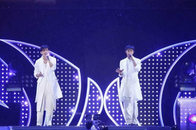 東方神起《東方神起 LIVE TOUR ~Begin Again ~Special Edition in NISSAN STADIUM》演唱會