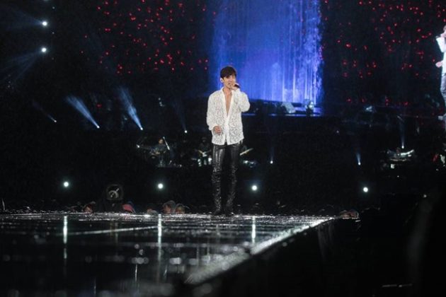 東方神起《東方神起 LIVE TOUR ~Begin Again ~Special Edition in NISSAN STADIUM》演唱會