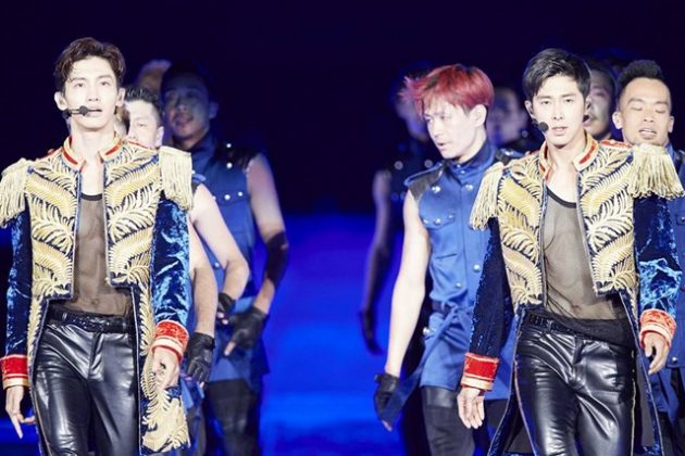 東方神起《東方神起 LIVE TOUR ~Begin Again ~Special Edition in NISSAN STADIUM》演唱會