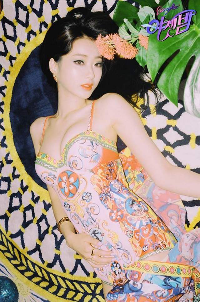 勁利《昨天晚上》概念照