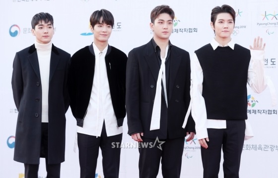 NU'EST W