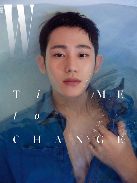 丁海寅《W Korea》封面畫報