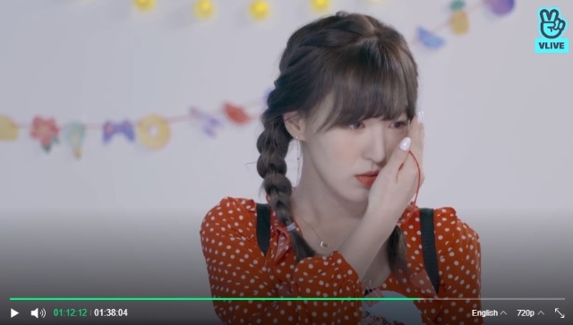 Red Velvet WENDY 拿下眼罩