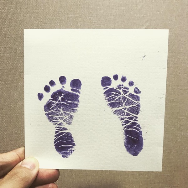 李錫勳、崔善雅孩子腳印