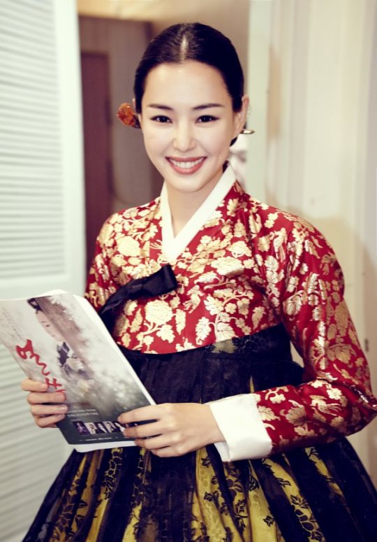 李荷妮