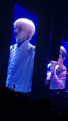 V