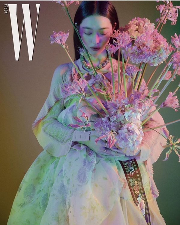 Sulli《W Korea》十月號