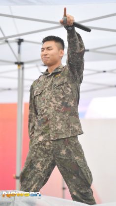 大聲《第16屆韓國陸軍慶典》