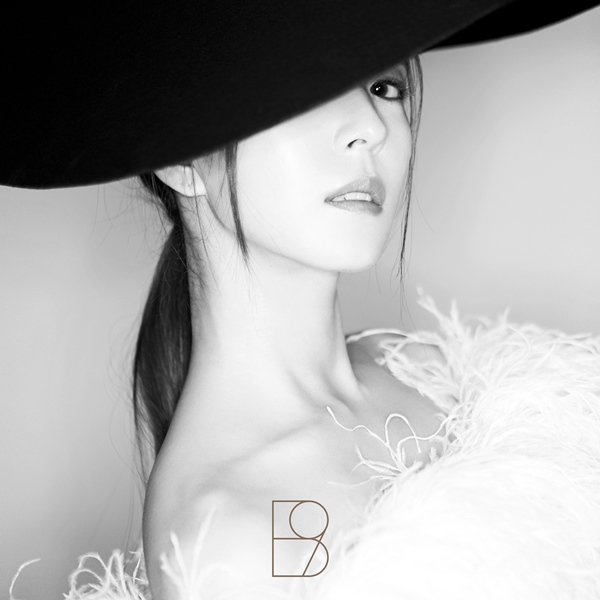 BoA《WOMAN》封面