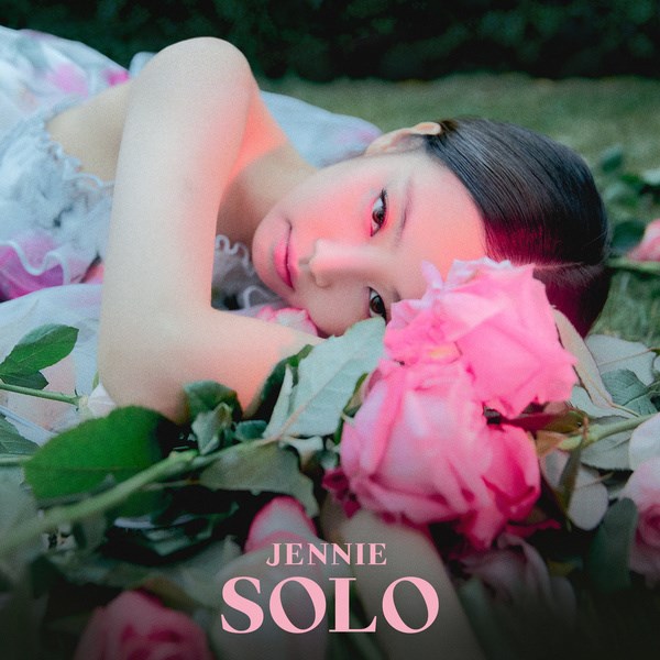 JENNIE《SOLO》封面