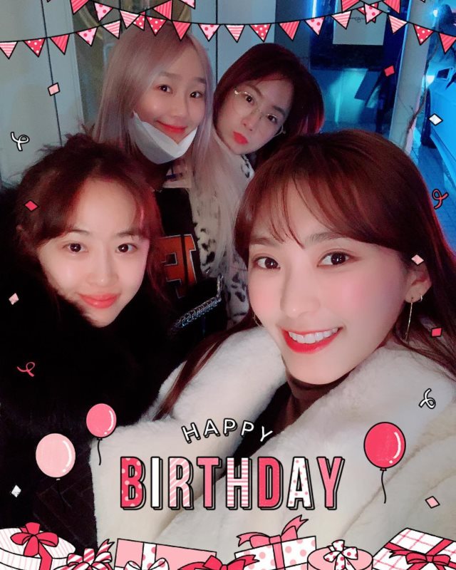 SISTAR 幫寶拉慶生