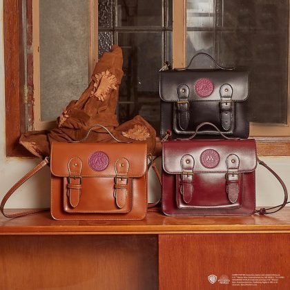 SPAO x 哈利波特：魔法部標誌皮製側背包