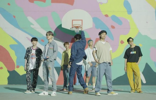 縮圖 / BTS《Dynamite》舞蹈版截圖