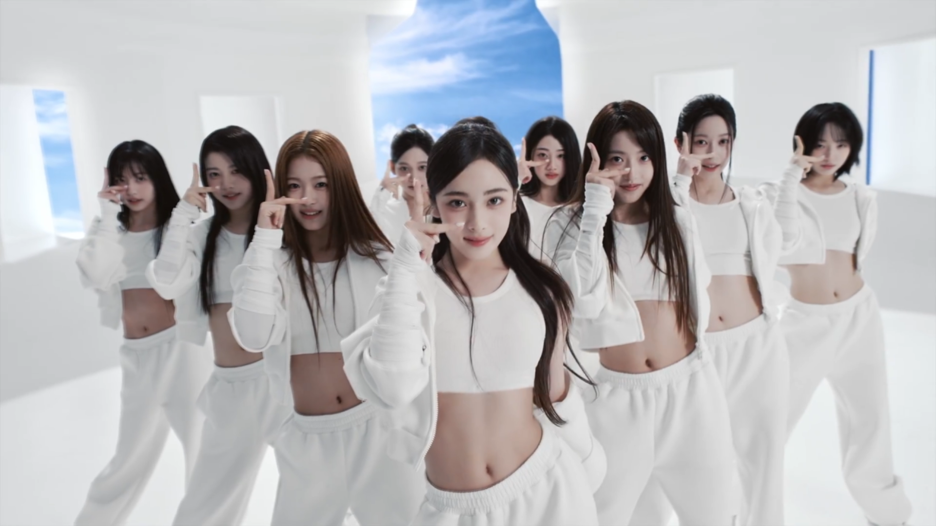 李秀滿 Sunny操刀新女團出道！13歲成員爆紅 神顏「幻視BoA、Jessica」
