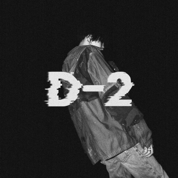 SUGA《D-2》封面