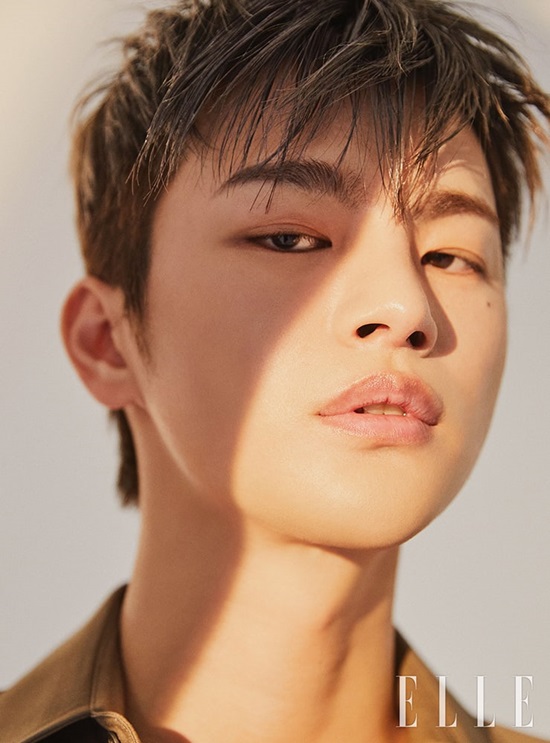 徐仁國《ELLE》(2021年4月號)