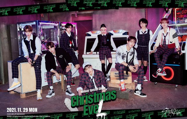 縮圖 / Stray Kids《Christmas EveL》概念照