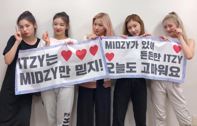 縮圖 / ITZY