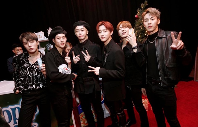 MONSTA X