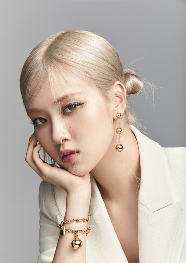 ROSÉ「Tiffany & Co.」宣傳照