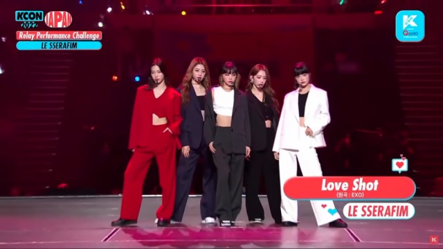 LE SSERAFIM 在《KCON》演唱會