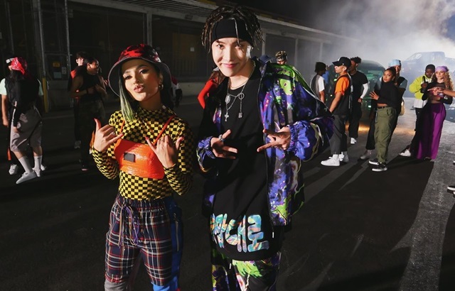 縮圖 / J-Hope、Becky G