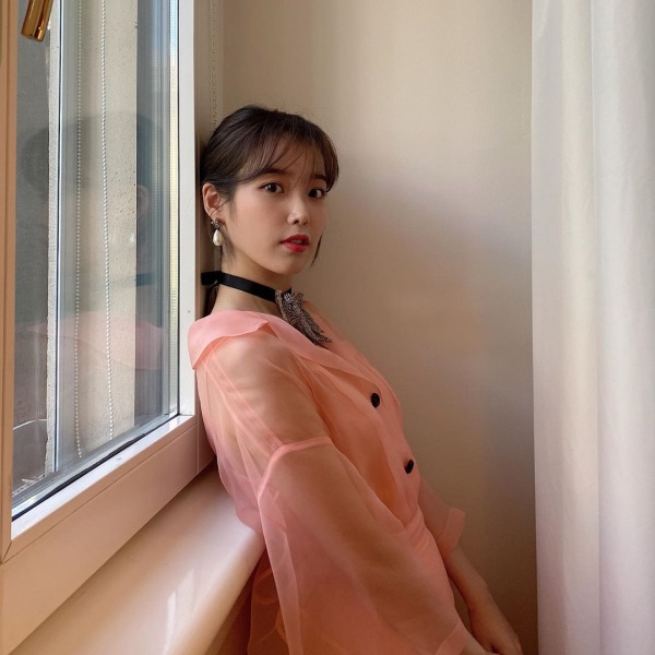 IU