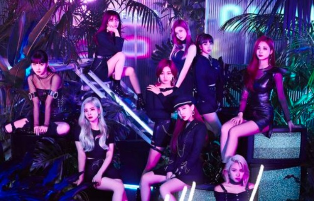 TWICE (縮圖)