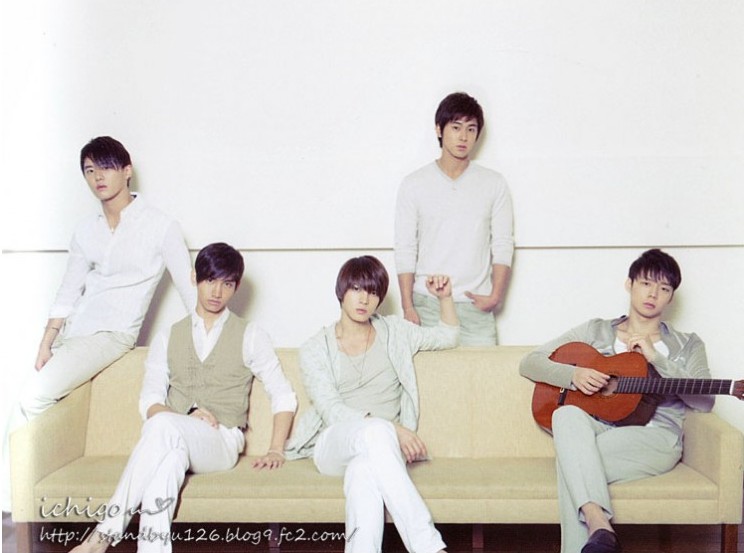 東方神起 2010 年專輯照