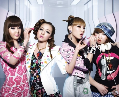 2NE1 代言 Etude 2010