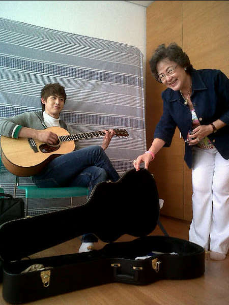 Nichkhun Nichkhun