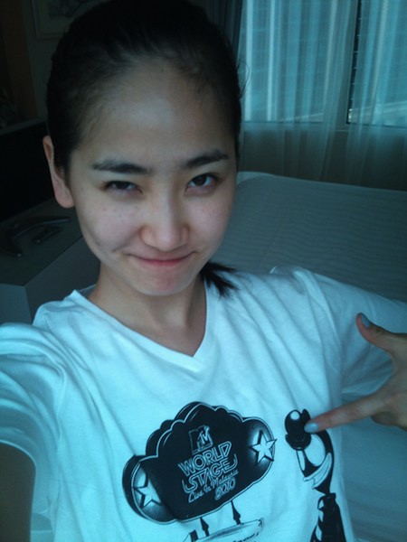 Yenny 譽恩 素顏 Yenny 譽恩 素顏