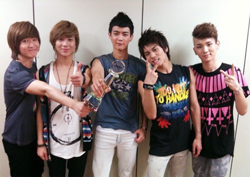 SHINee_2010.08.06 Music Bank一位