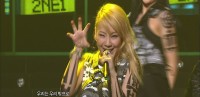 100918_MC_2NE1_Clap Yours Hands