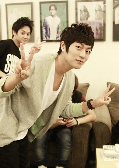 BEAST 斗俊 BEAST 斗俊