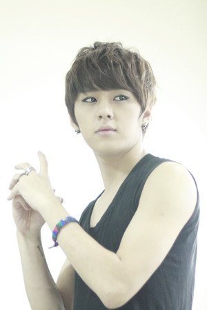 BEAST 龍俊亨