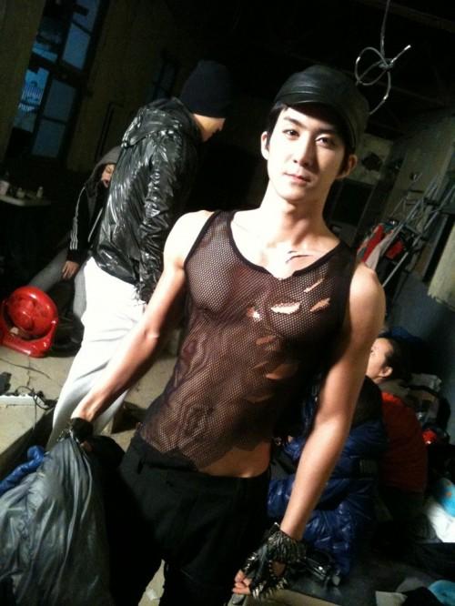 ukiss 起範 twitter
